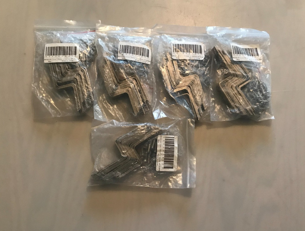 560 Pcs- Right Angle Z Shaped Corner Brackets w/ Screws