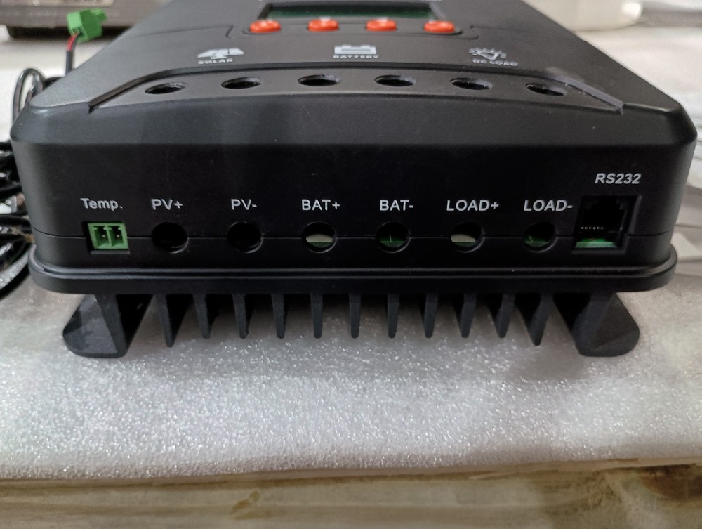 RICH SOLAR 40 Amp Solar Charge Controller