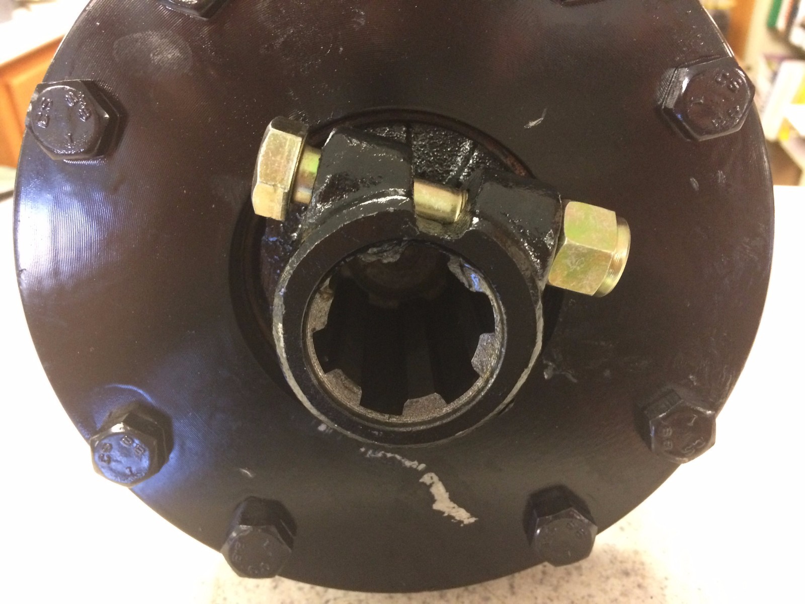 SLIP CLUTCH ADAPTER KIT- 1-3/8 6 SPLINE ON MALE & FEMALE END. TRACTOR PTO CLUTCH