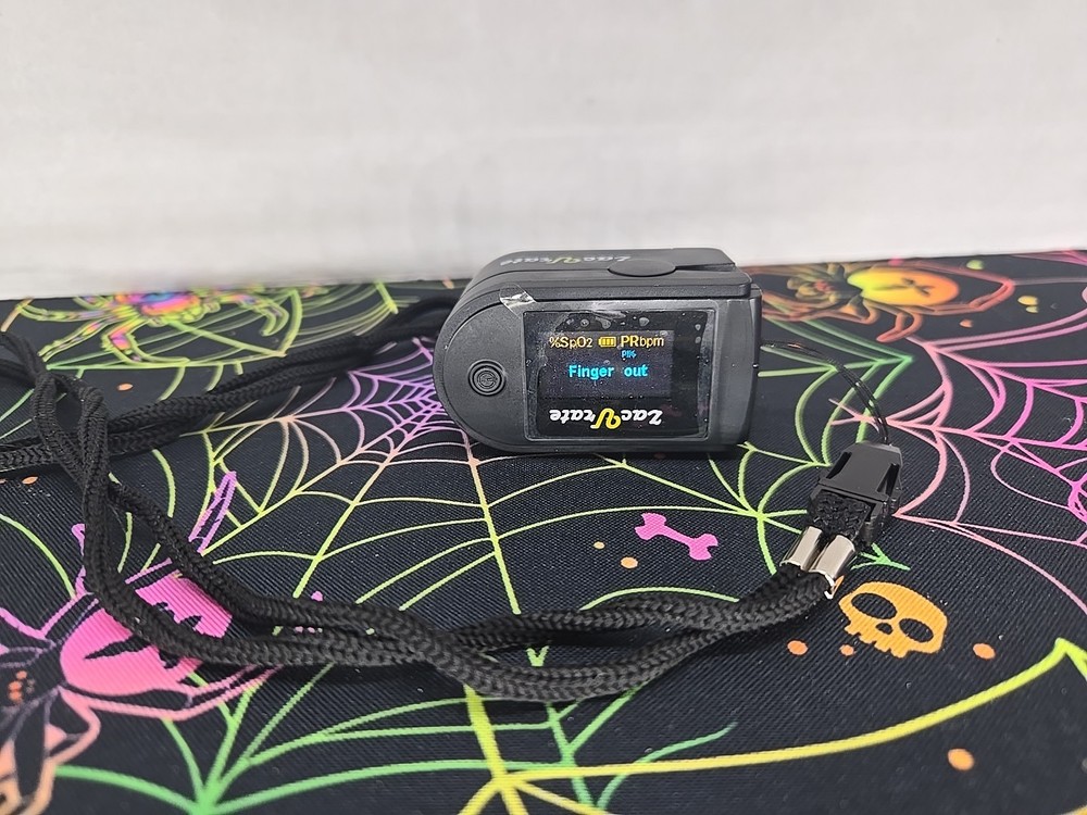 Zacurate 500C Pulse Oximeter Black TESTED