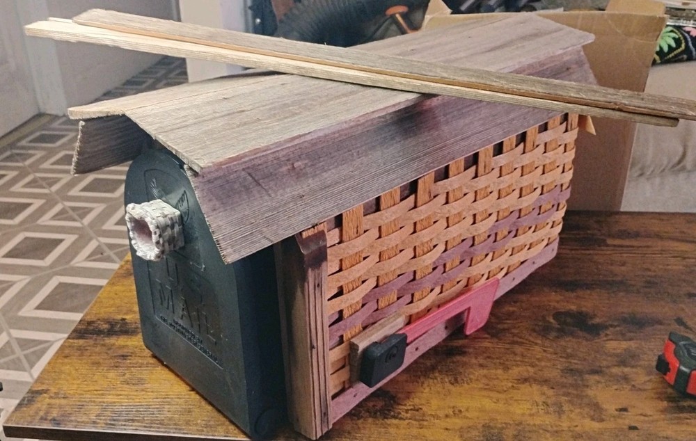 Huge Longaberger Basket Type Weave Mailbox Wicker Mail Box