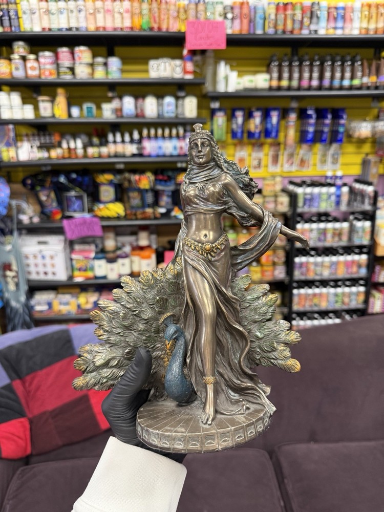 Hera statue