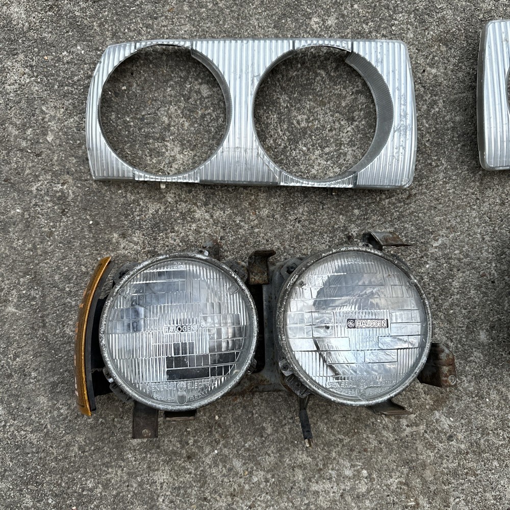 Audi 5000 main lights L/R
