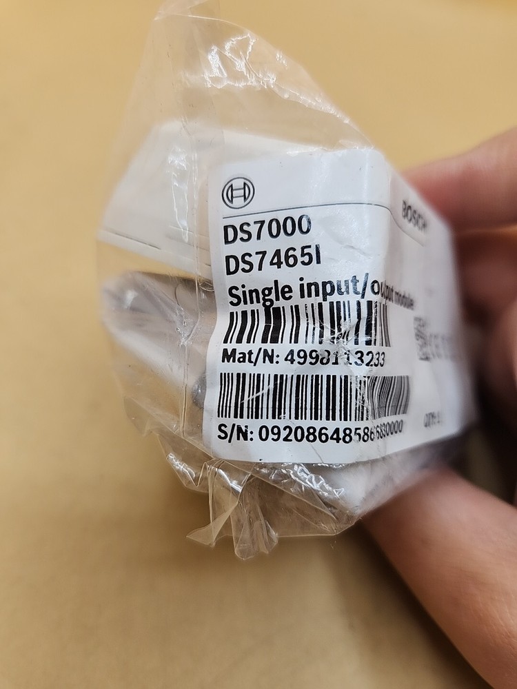 Bosch DS7465i Input Output Module Supervises 1 power Limited Input zone DS7000