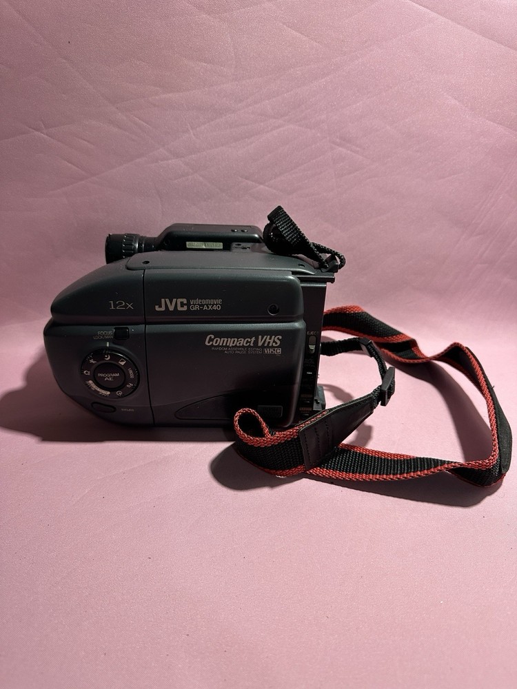 JVC GR-AX40 Compact VHS Camcorder - UNIT ONLY