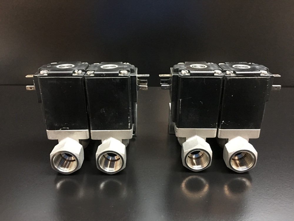 Burkert 123890N CH07237 Mass Flow Controllers Lot 2 PCS