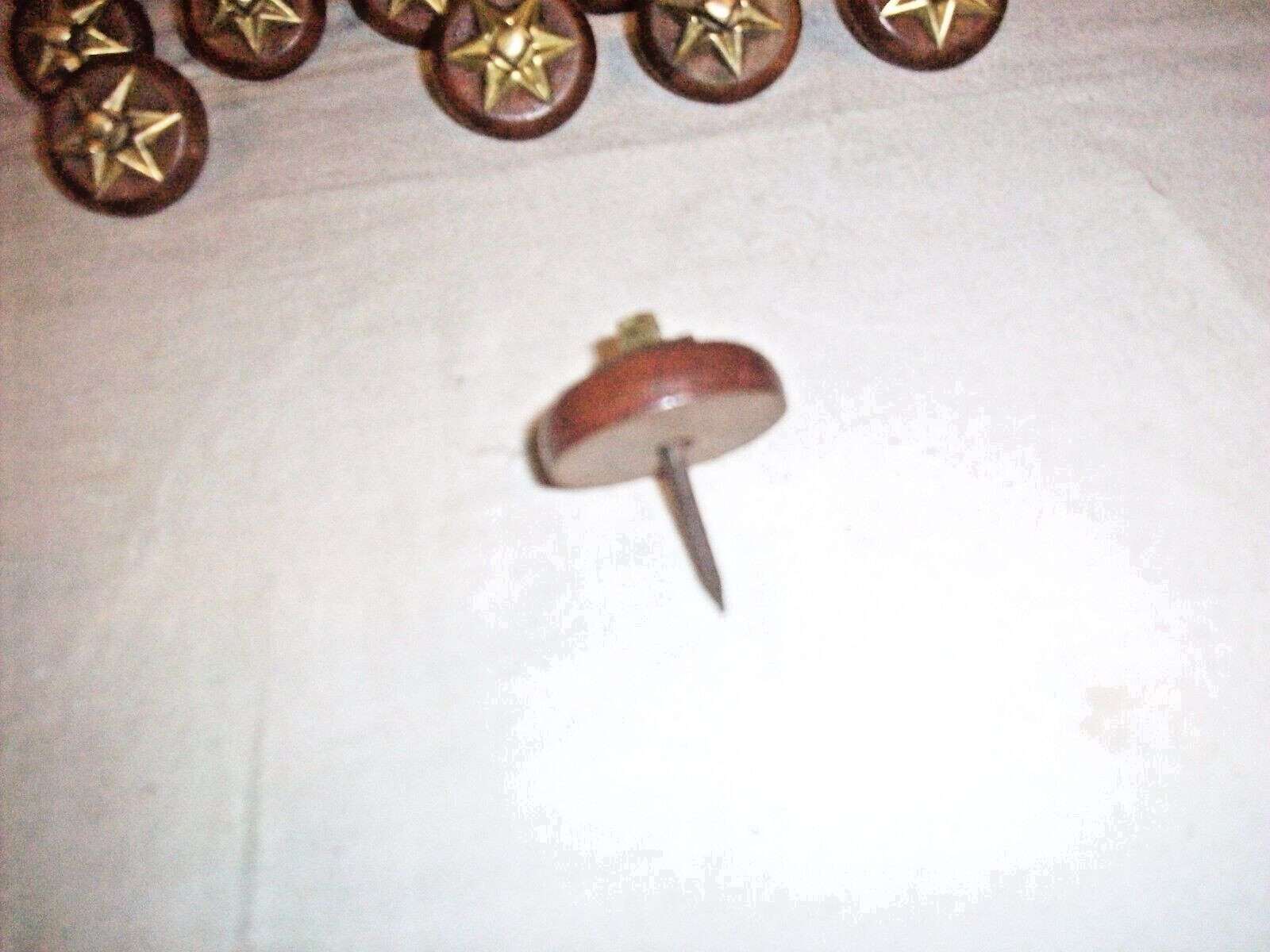 ANTIQUE VICTORIAN SIX POINT BRASS STAR AND WOOD PICTURE HANGING HOOKS 18 PCS