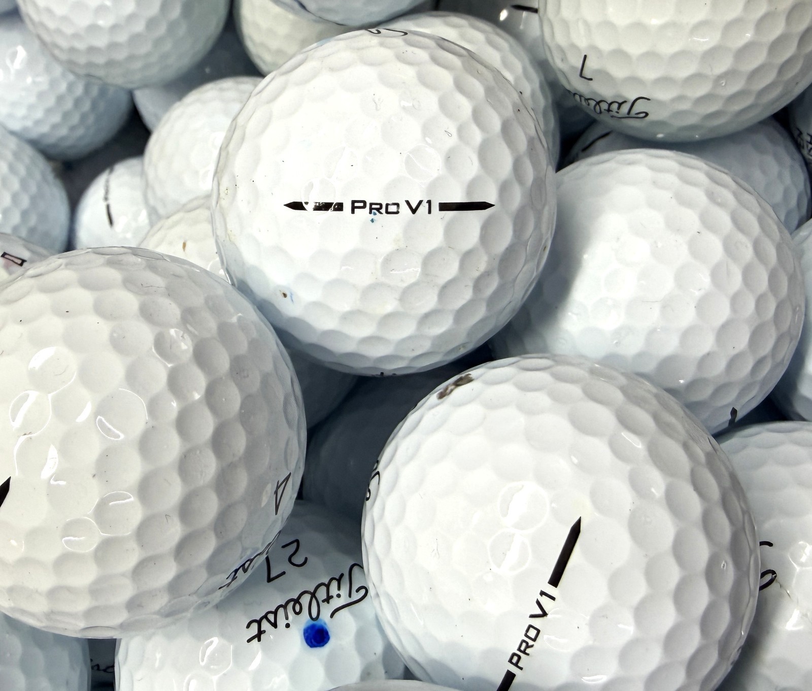 24 Near Mint AAAA Titleist Pro V1 2025 Used Golf Balls w/ Mesh Bag