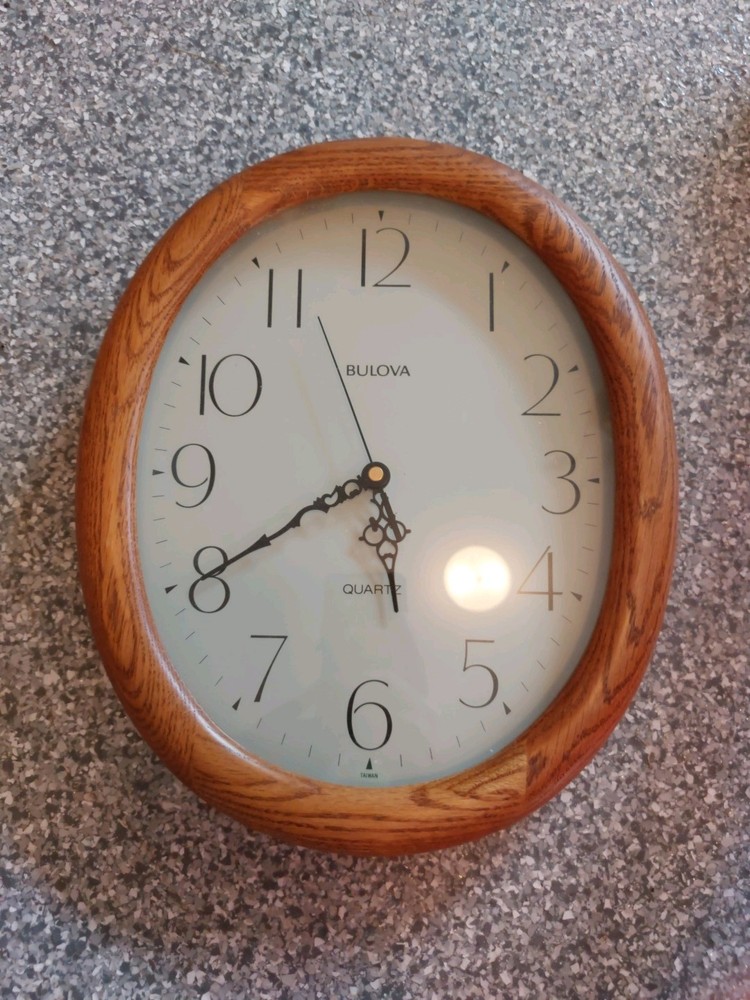 Rare Bulova Oval Oak Clock  Analog display Working Condition Movement