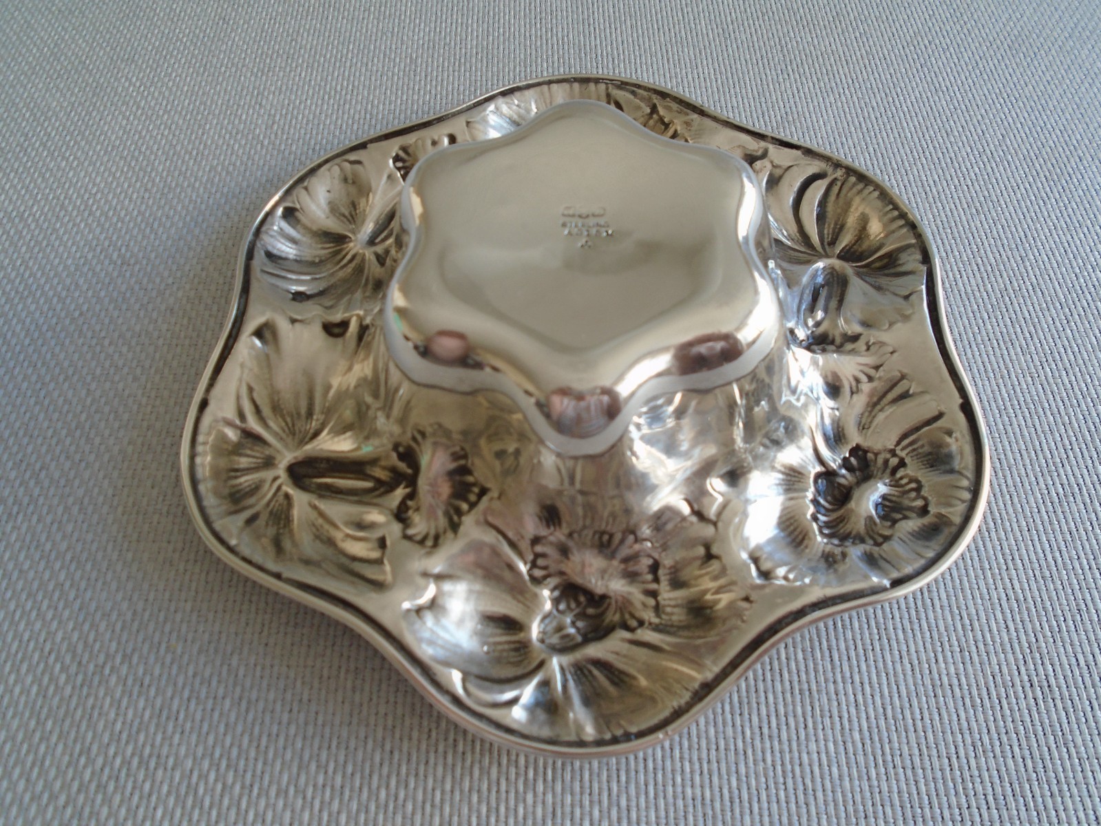 GORHAM STERLING SILVER ~ REPOUSSE DISH BOWL 7" c1898 5.6oz~ ART NEUVEAU BEAUTY!