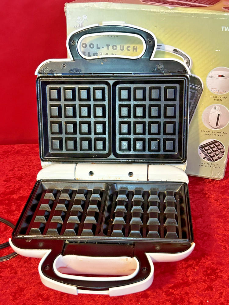Toastmaster Cool-Touch Belgian Waffle Baker Model TWB2 Waffle Maker B17