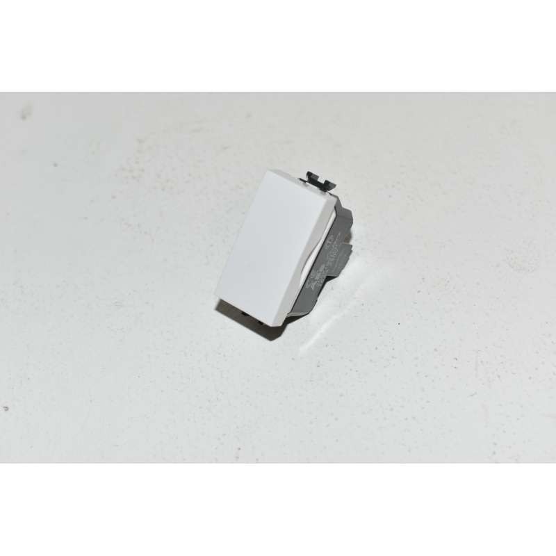 ABB CHIARA 2CSK1001CH Interruttore 1P 16A 1 Modulo