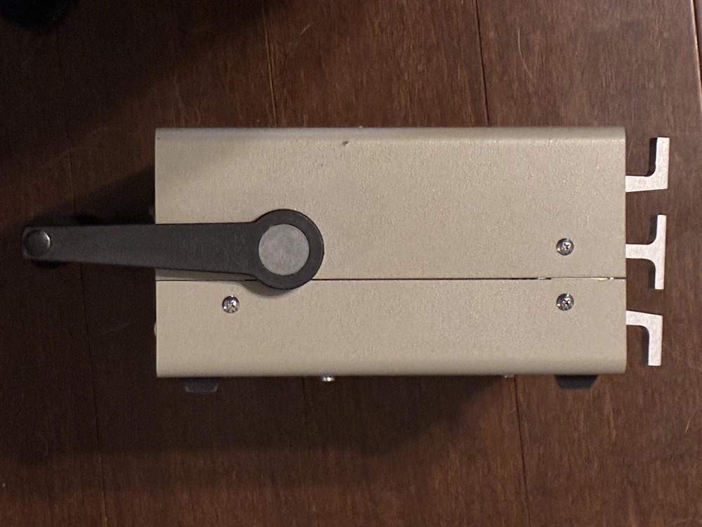 Avcom Portable Spectrum Analyzer Model PSA-2400A With Manual PDF Read Below!