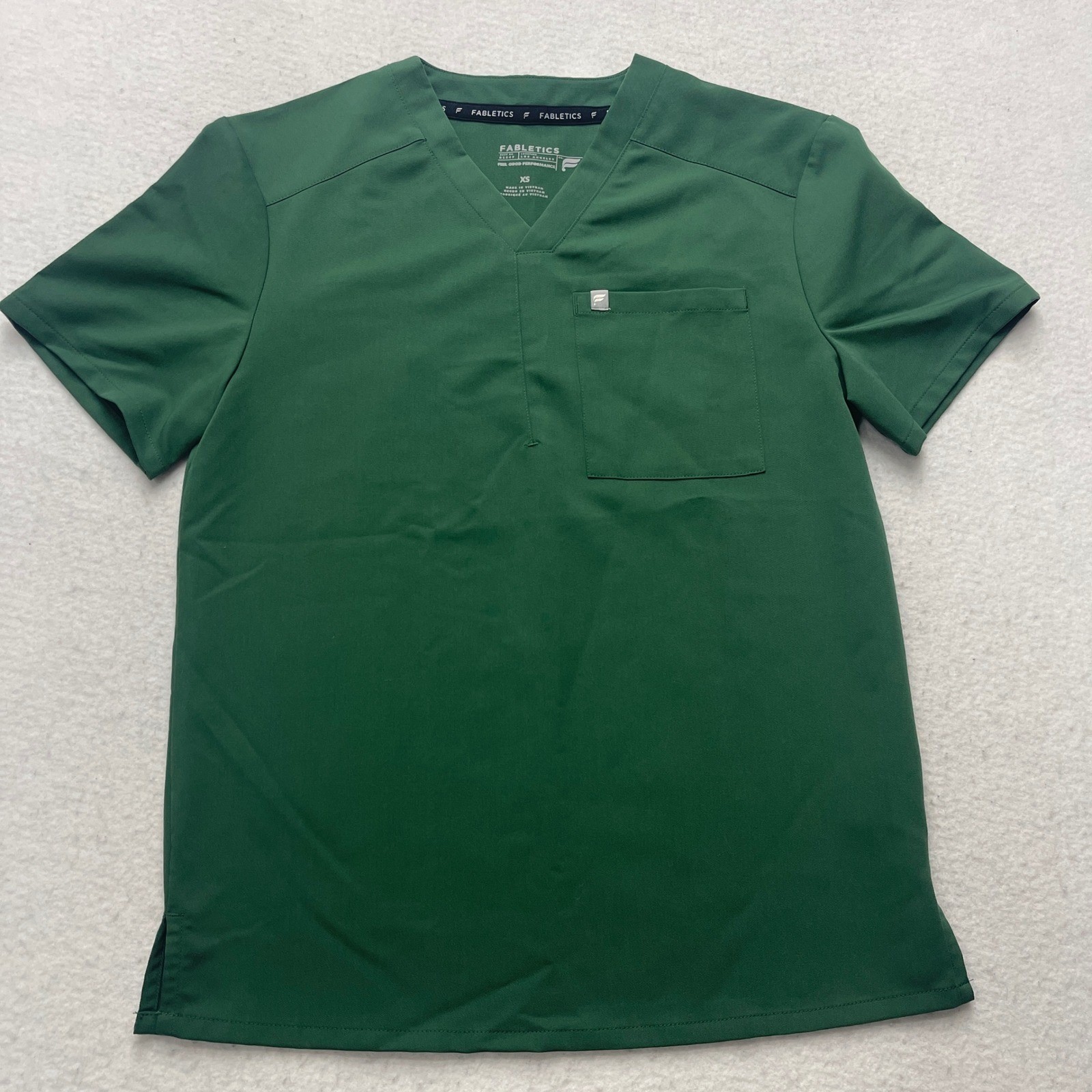 Fabletics Scrub Set Mens XS Helix Top Intake Pants Green V-Neck Short Sleeve