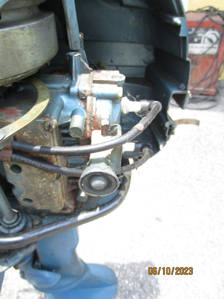 Vintage Evinrude 7.5hp Outboard Engine