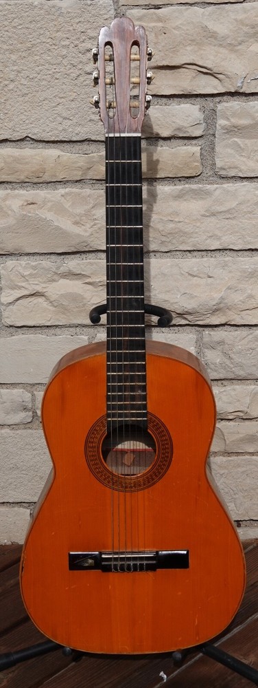 HERMANOS LEAL CLASSICAL GUITAR