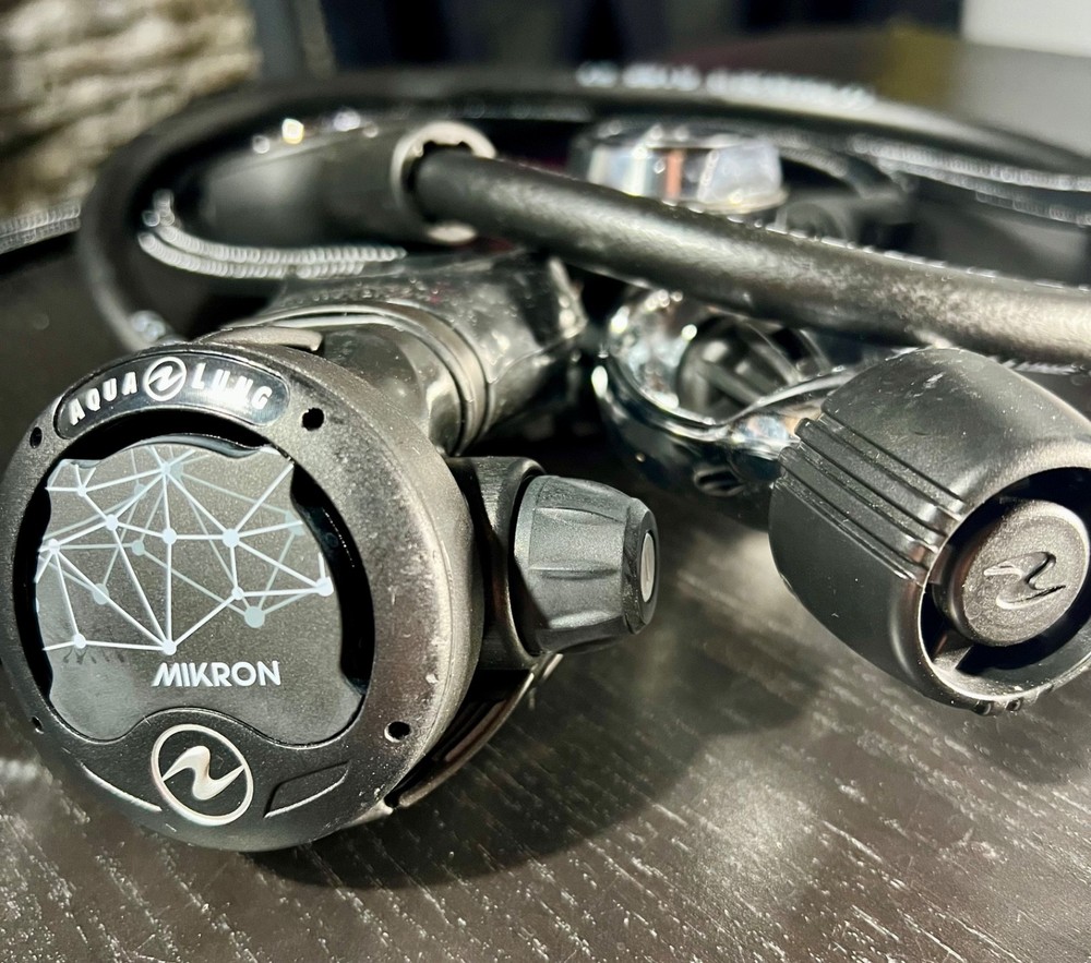 Aqual Lung Mikron w/ HOG Octo Regulators