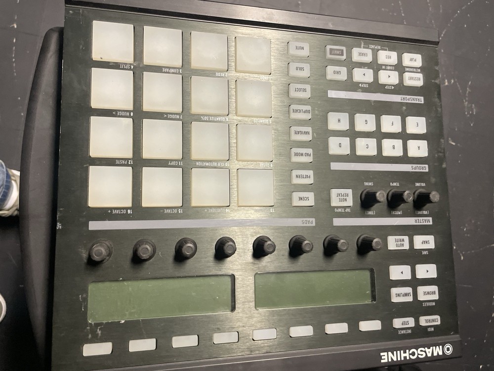 Native Instruments Maschine 16-Key Pad Controller Digital MIDI Hardware