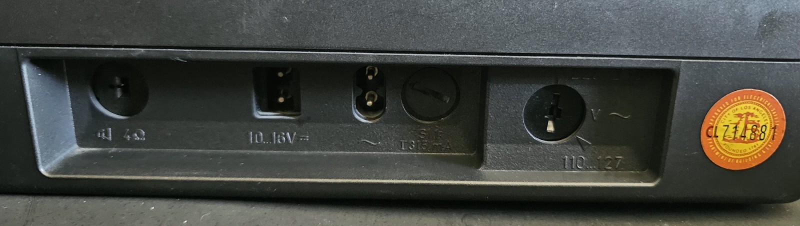 Grundig Satellit Professional 650 LW,MW,SW,FM