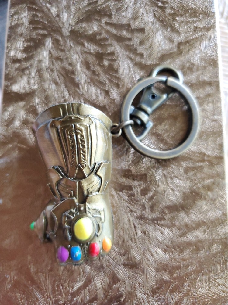 Marvel Comics Avengers Infinity Gauntlet Gold Colored Pewter Keyring Key Chain