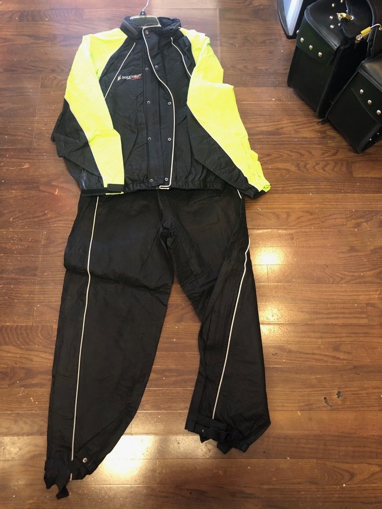 Frogg Toggs Rain Suit Small