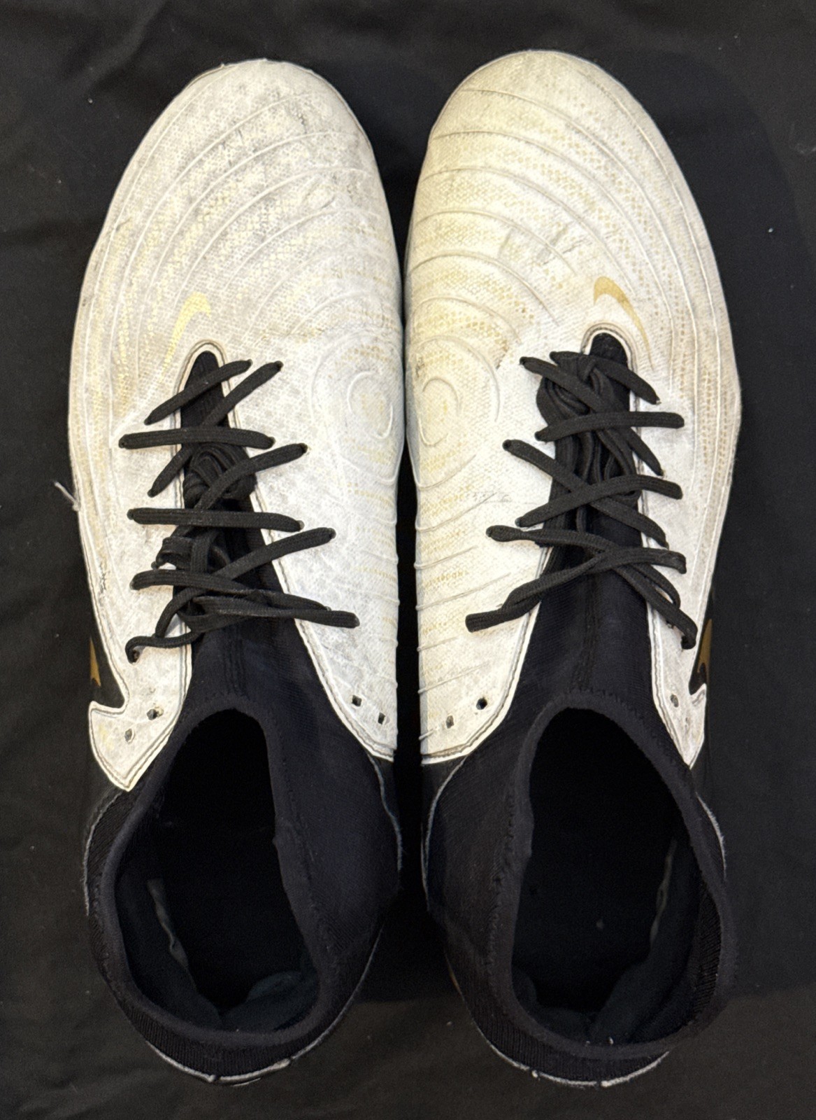 Nike Phantom Luna FG Soccer Cleats Black Gold Men’s 10