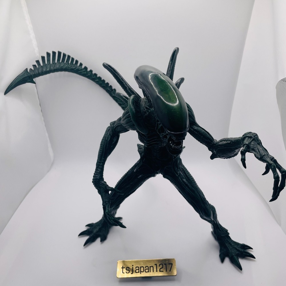 FuRyu AVP Alien Real Figure Premium Version Alien vs. Predator Used