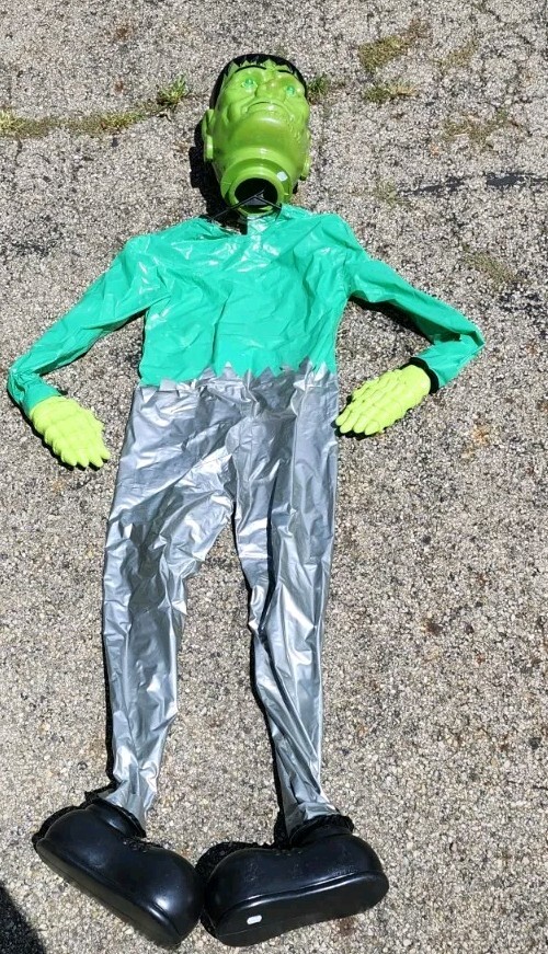 Rare Fun World 6 Foot Motion Activated Monster Frankenstein Halloween Decor READ