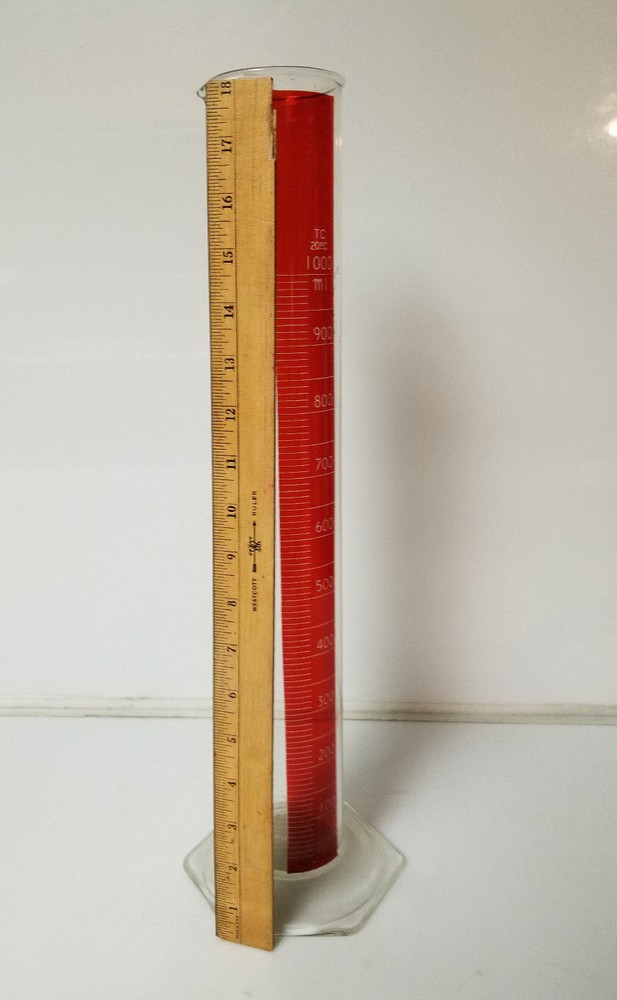 Pyrex 1000 ml Graduated Cylinder
