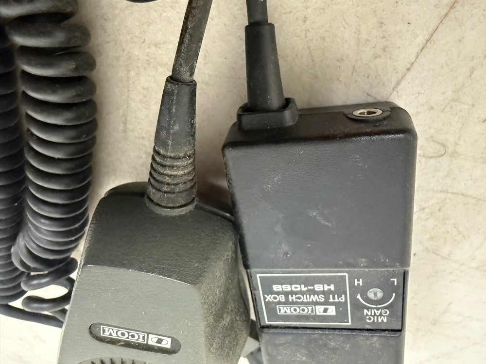 Icom HS-10SB Switch Box Controller Clip Push W/ Icom Microphone