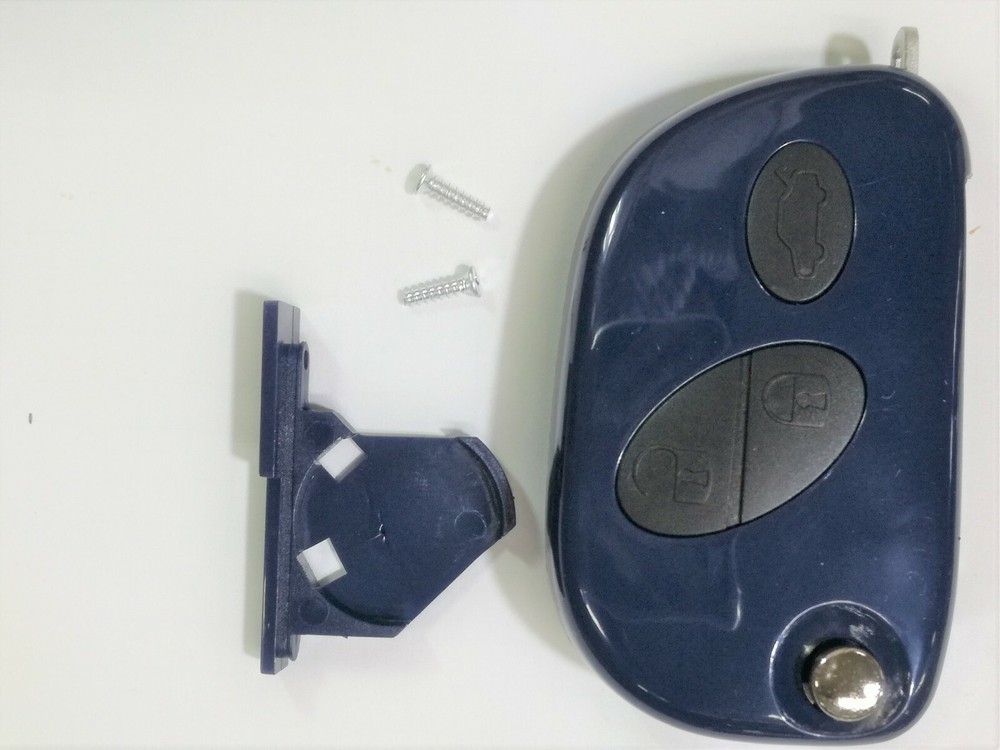 MASERATI 3 Button No Logo Blade Complete Cover