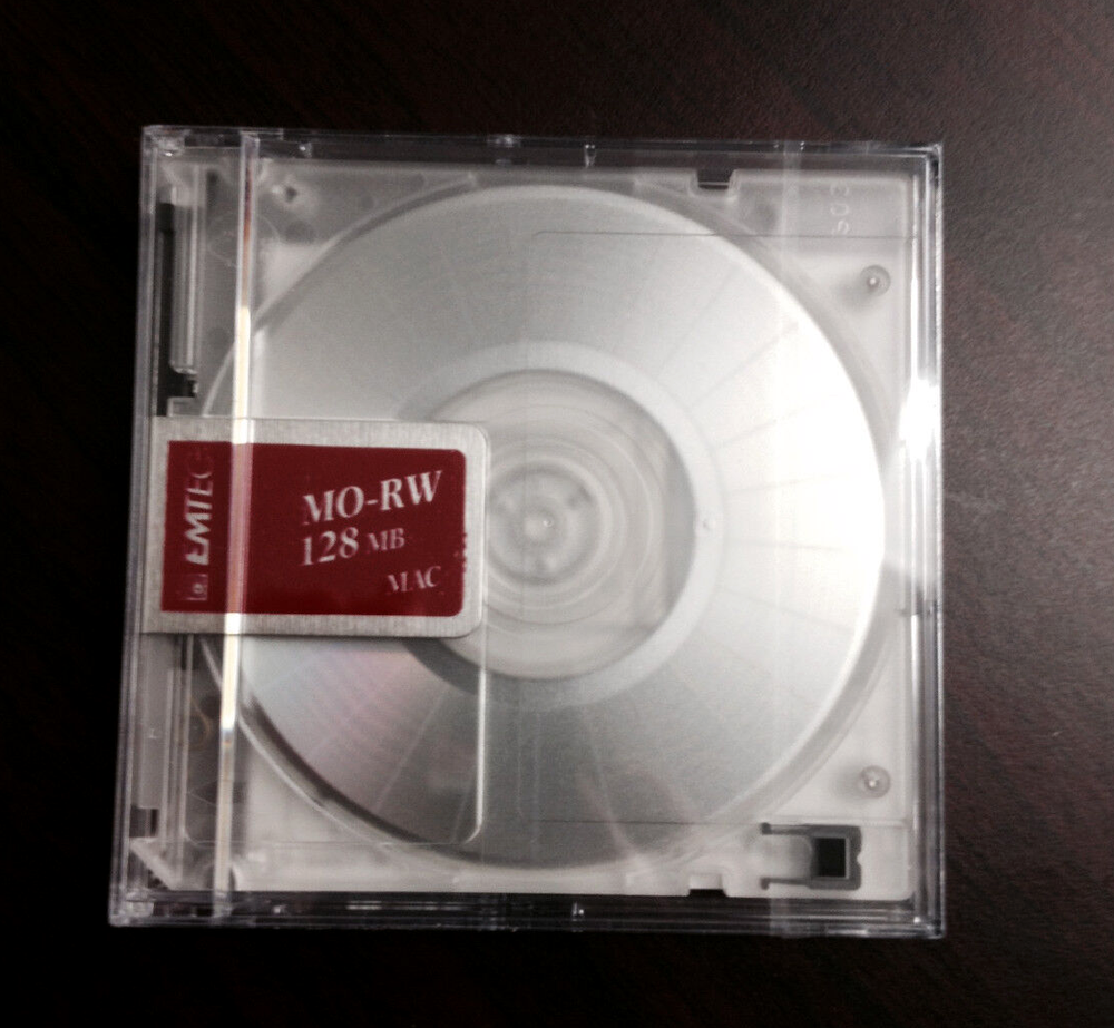 EMTEC 3.5" REWRITABLE 128MB MO (MAGNETO OPTICAL DISK) MAC FORMATTED