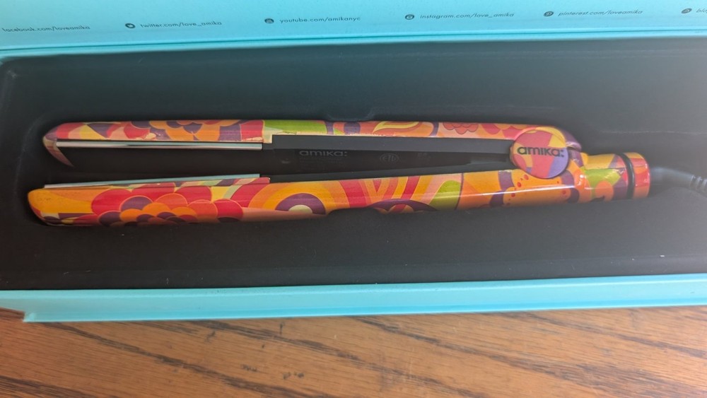 Amika Silk Glide Titanium Ceramic Digital Styler