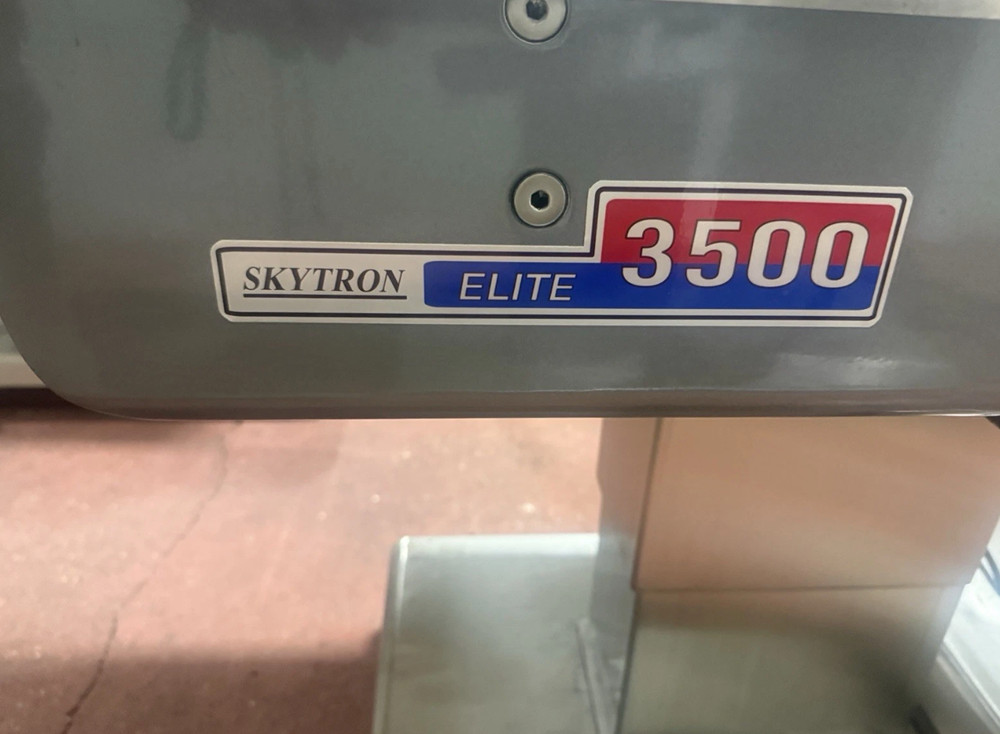 Skytron 3500 Series OR Table