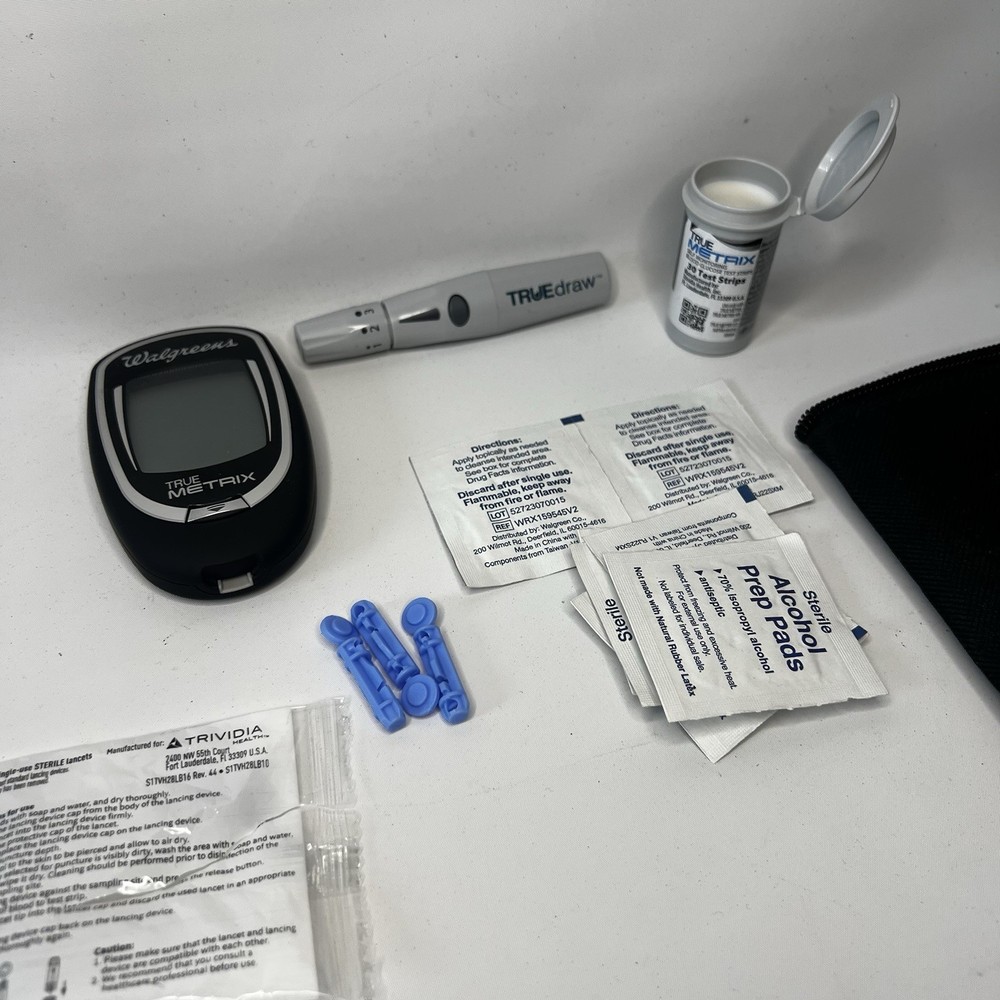 Walgreens True Metrix Glucose Meter Kit w/ Lancing Device & Case
