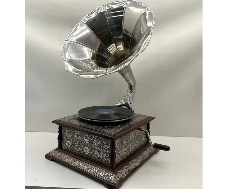 Antique HMV Gramophone Fully Functional working Phonograph, win-up record player