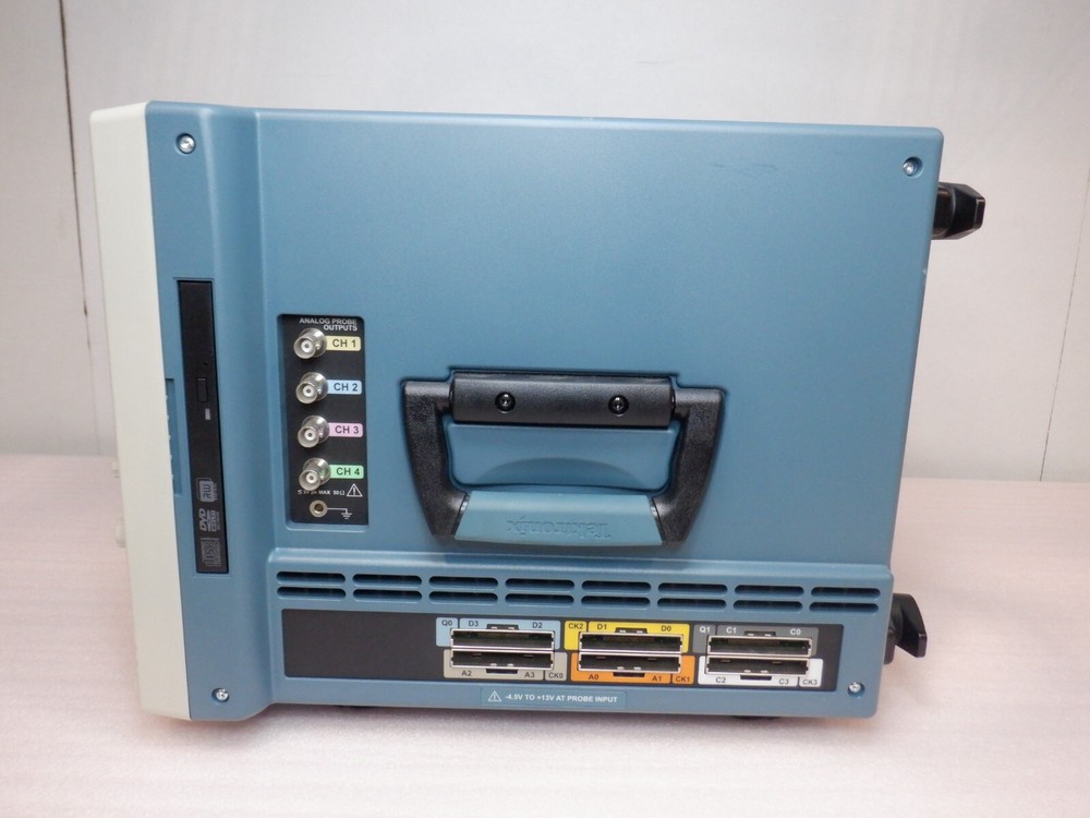 TEKTRONIX TLA6403 102 CHANNEL LOGIC ANALYZER