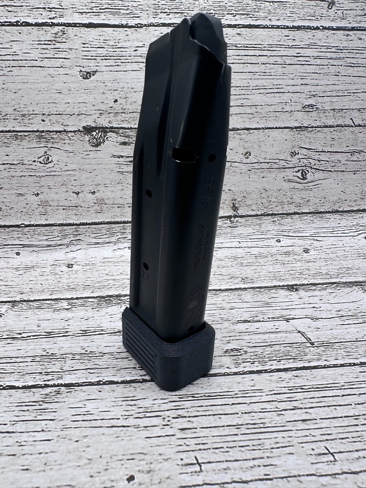 2011 Double‑Stack Mag Base Pads (2‑Pack) – PPS Carbon Fiber Polymer Grip