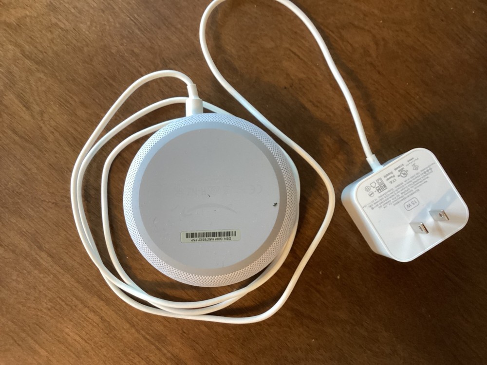 Amazon C78MP8 Echo Dot 3rd Generation Smart Speaker w/ AC Adapter WORKING ORDER