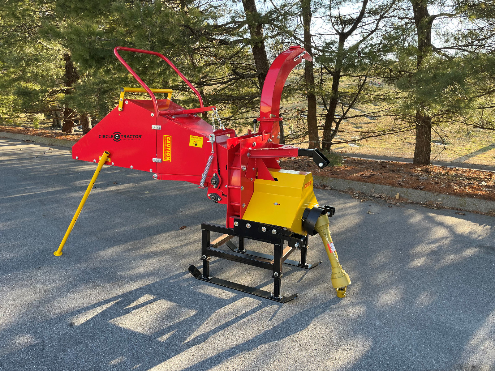 Jinma 8" Wood Chipper / Auto Feed / 3 Point mount / PTO Driven.