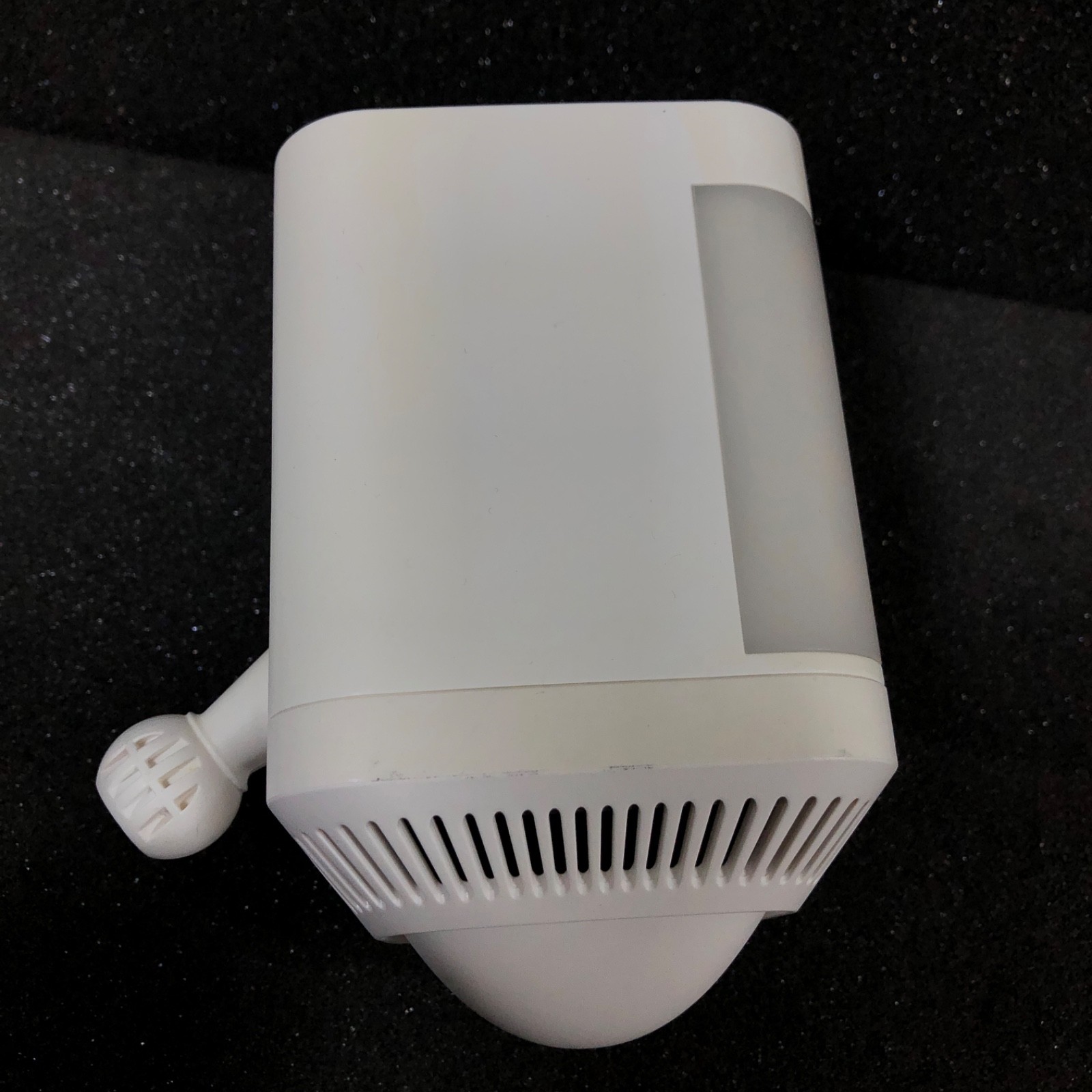 Ring - Spotlight Cam Plus Wireless 1080p Battery Camera - White NO MOUNT