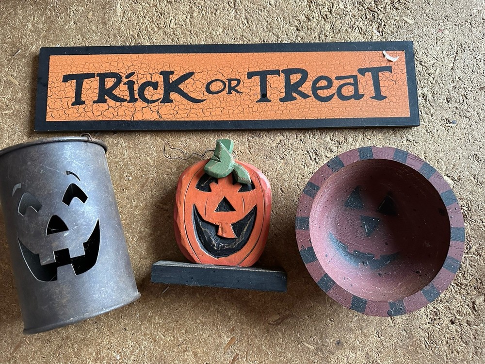 Primitive Halloween Decorations
