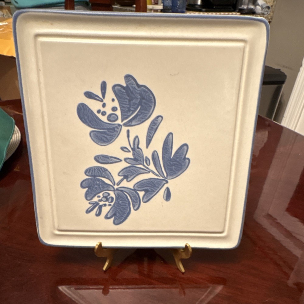 Pfaltzgraff Ceramic Trivet White Blue Floral Pattern MPN 613