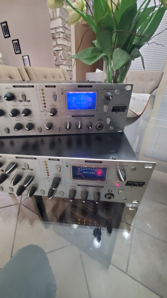 lot 2 Focusrite Voice Master Pro Mic Preamp Compressor Audio Interface