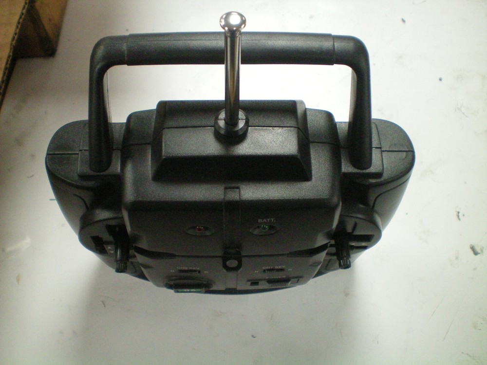 Remote control for airplane model 92304