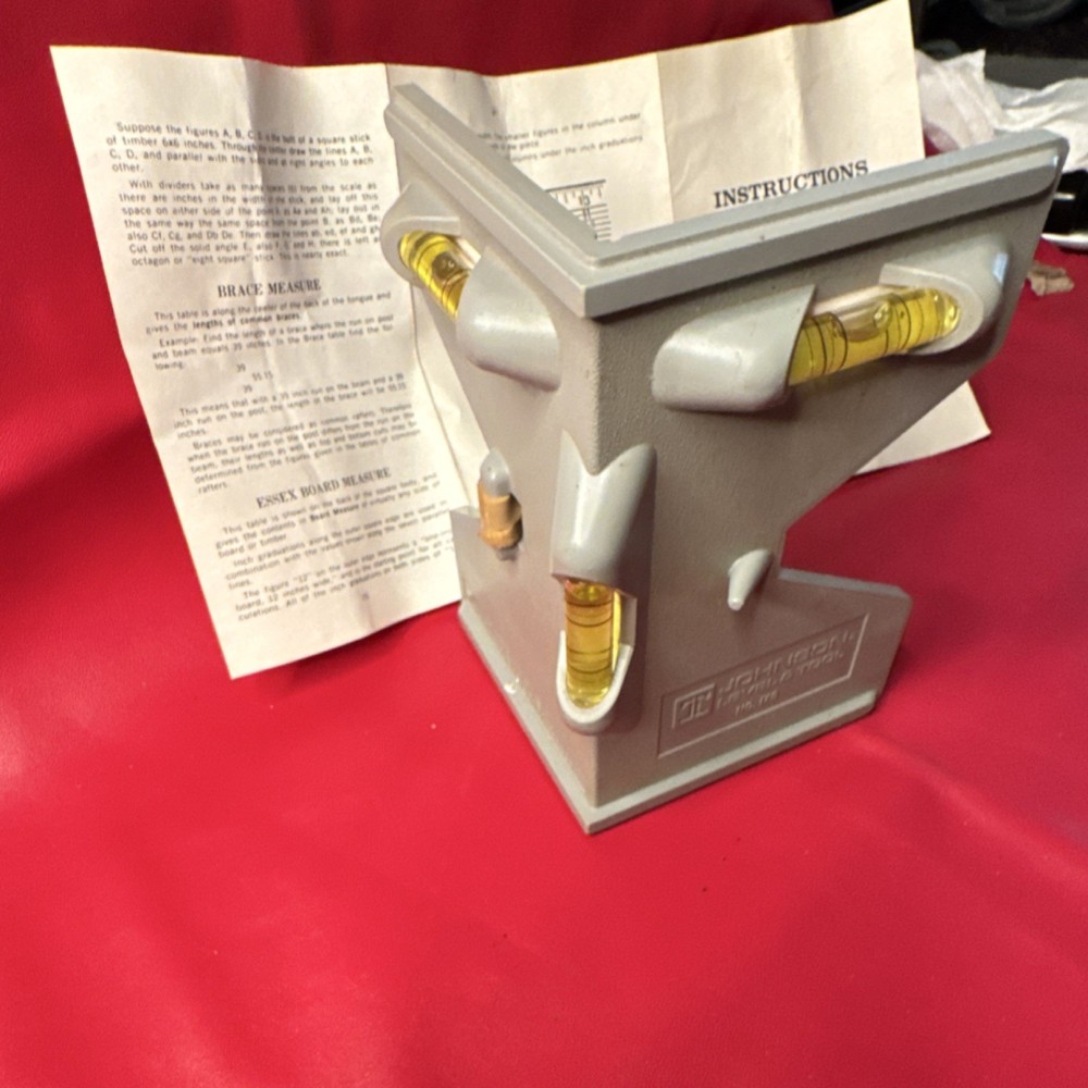 JOHNSON LEVEL & TOOL No. 175 Rafter Framing Square Level Gray Plastic Vials