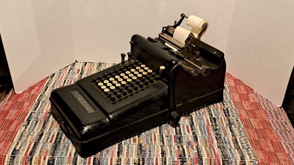 Antique Burroughs Class 3 7 Column Adding Machine