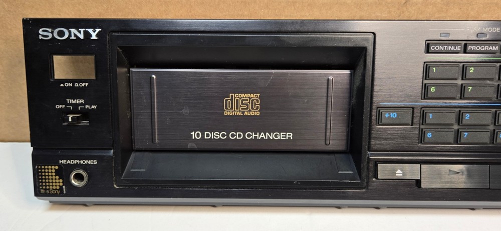 Sony CDP-C10 10 Disc CD Changer Front Face With Display - Working