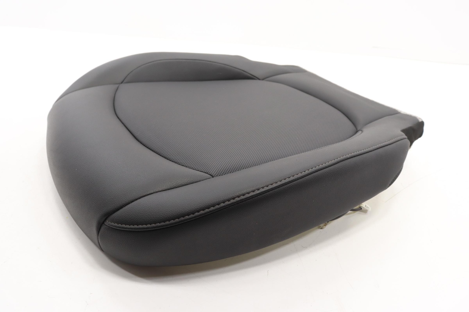 2017 - 2024 MINI COUNTRYMAN F60 FRONT RIGHT SEAT LOWER CUSHION OEM BLACK_K9E1