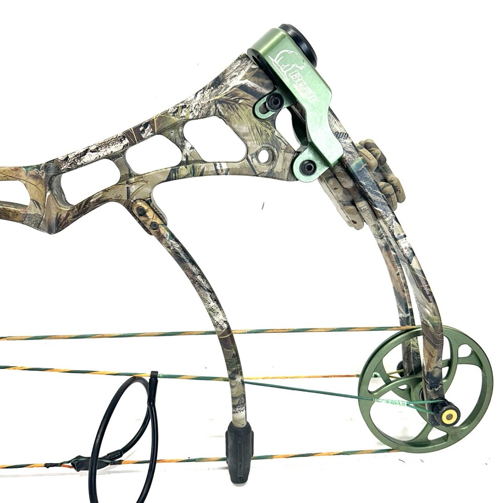 Bear Truth 2 Bow RH 29in / 70lbs.
